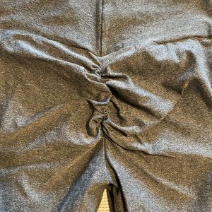 CLS Scrunch booty leggings